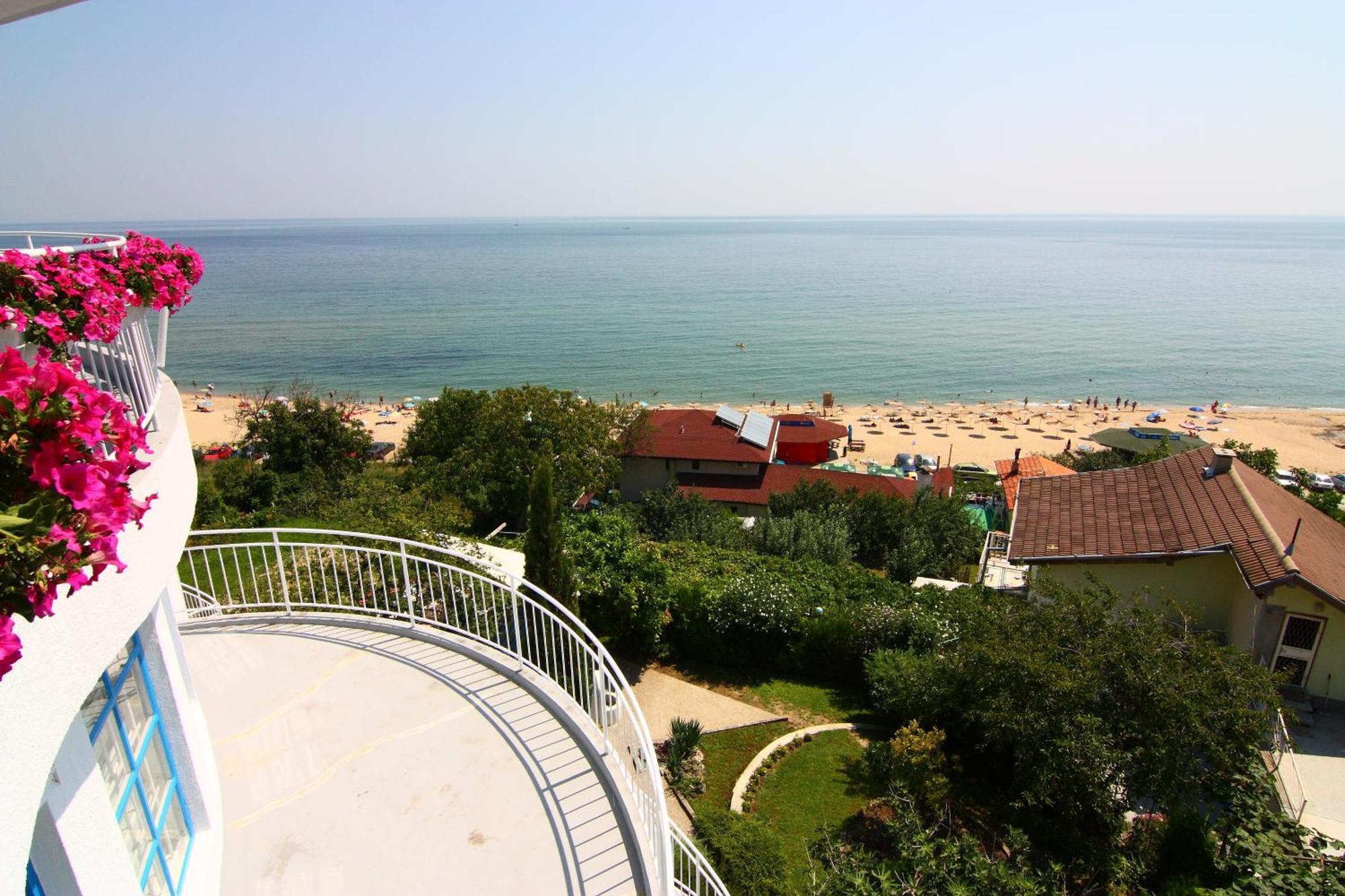 Villa White Dove Golden Sands Eksteriør billede