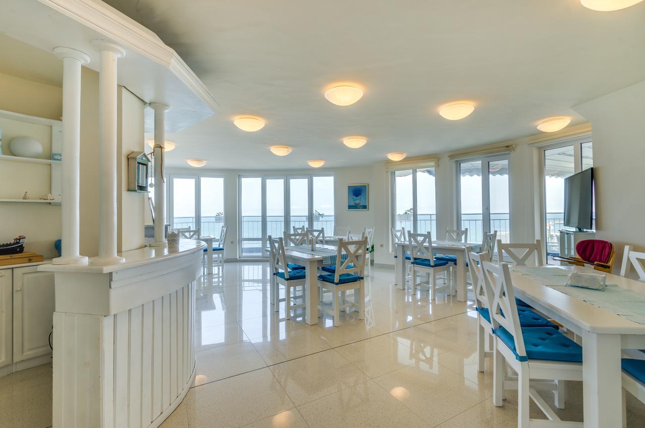 Villa White Dove Golden Sands Eksteriør billede
